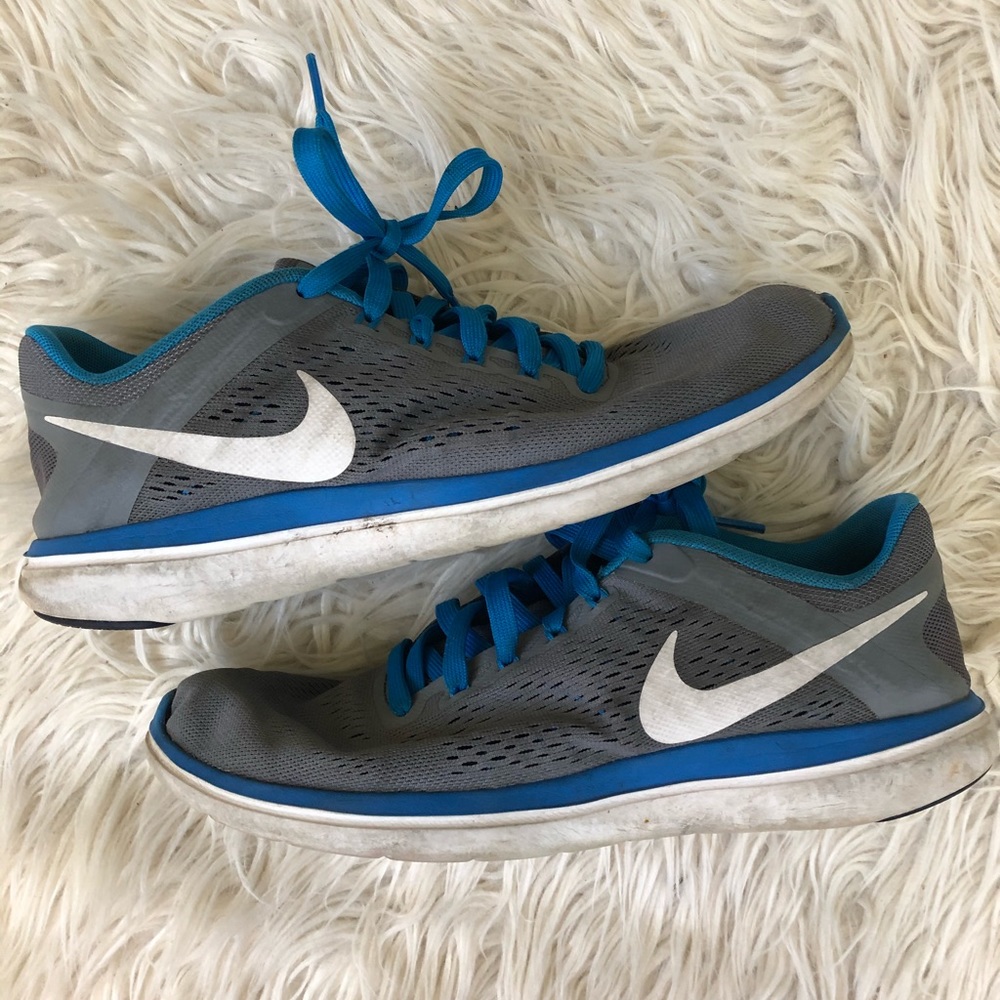 Nike Flex Gray and Blue Tennis Shoes